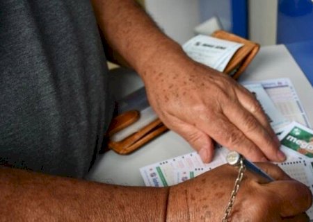 BOLÃO FEITO EM DOURADOS FATURA QUASE R$ 150 MIL NA MEGA-SENA; PRÊMIO PRINCIPAL ACUMULOU