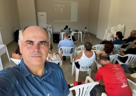 ADUEMS REALIZA ASSEMBLEIA E FAZ ENCAMINHAMENTOS COM SERVIDORES