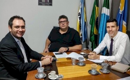 FRENTE PARLAMENTAR PARA SOLUÇÃO DE CONFLITOS ENTRE ÍNDIOS E SITIANTES AVALIA AÇÕES DESENVOLVIDAS