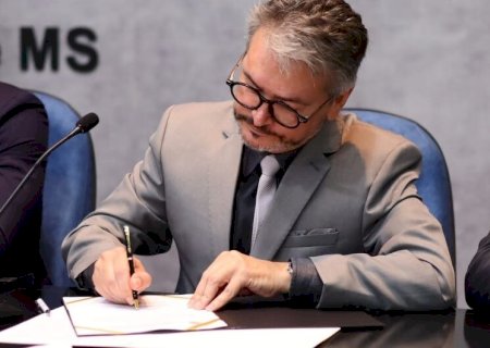 LUPÉRSIO DEGERONE LUCIO TOMA POSSE COMO DELEGADO-GERAL DA POLÍCIA CIVIL DE MS