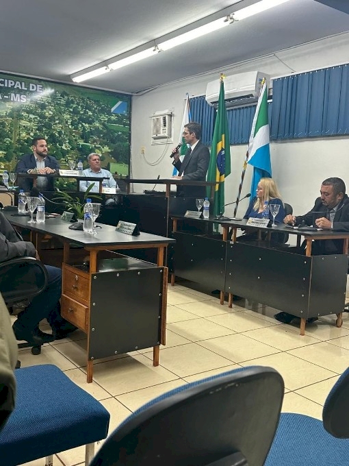 POLICIAIS CIVIS DO SIG E DEPAC SÃO HOMENAGEADOS POR ESCLARECIMENTO DE CRIME BÁRBARO OCORRIDO NA CIDADE DOURADINA