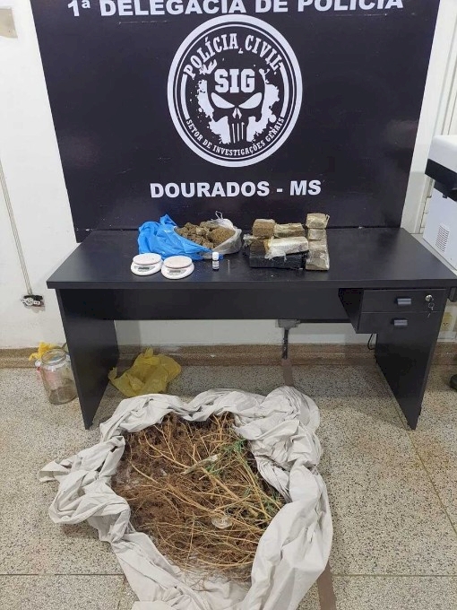DURANTE BUSCA E APREENSÃO, POLÍCIA PRENDE ADVOGADO COM MACONHA E MUNIÇÃO