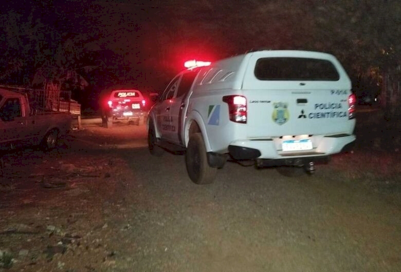 HOMEM FURTA MOTO, FOGE DE ABORDAGEM E ACABA FERIDO APÓS ATACAR POLICIAIS
