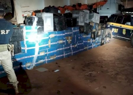 CARGA COM CELULARES AVALIADA EM MAIS DE R$ 7 MILHÕES É APREENDIDA NA BR-060