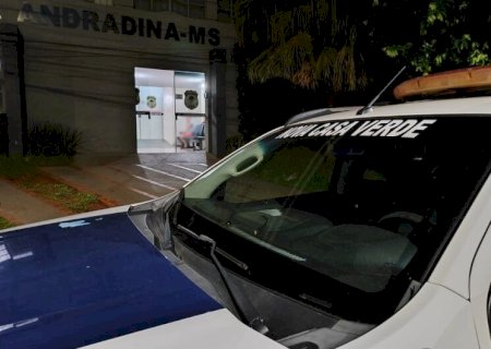 HOMEM PARA EM RODOVIA PARA AJUDAR DUPLA, MAS ENGANADO, TEM HILUX ROUBADA