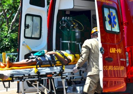 HOMEM FICA EM ESTADO GRAVE APÓS CAIR DE TELHADO DE RESIDÊNCIA