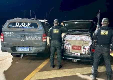 POLÍCIA APREENDE CARRO ABANDONADO EM ESTRADA COM MAIS DE 1,7 MIL PACOTES DE CIGARRO