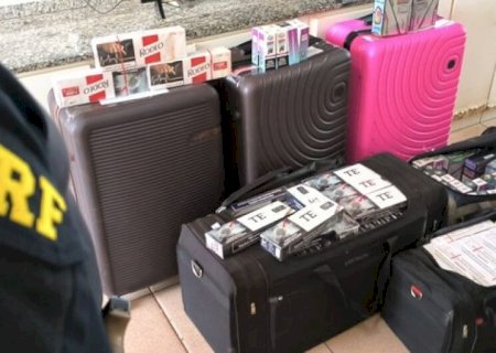 PASSAGEIRO É FLAGRADO COM CIGARROS CONTRABANDEADOS NA BR-267