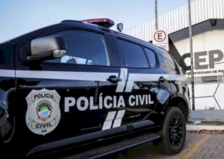 LADRÃO INVADE TRAILER DE LANCHES, CONSOME ALIMENTOS E É AGREDIDO