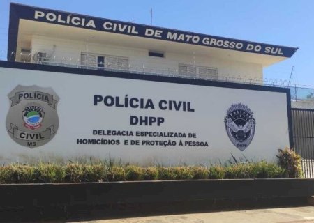 HOMEM É PRESO EM FLAGRANTE POR TENTAR MATAR OUTRO A FACADAS