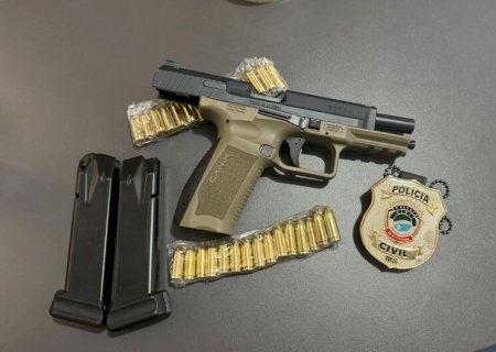 HOMEM SOFRE ACIDENTE E É PRESO ALCOOLIZADO E COM PISTOLA