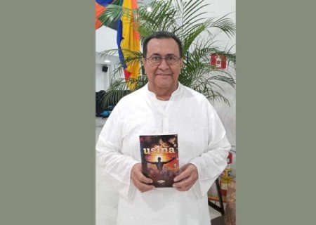 ANTONIO CARLOS RUIZ LANÇA LIVRO NA IV FEIRA DA LITERATURA DE MS