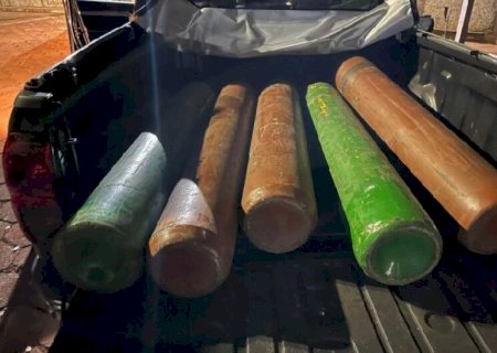 COCAÍNA É APREENDIDA DENTRO DE CILINDROS DE OXIGÊNIO