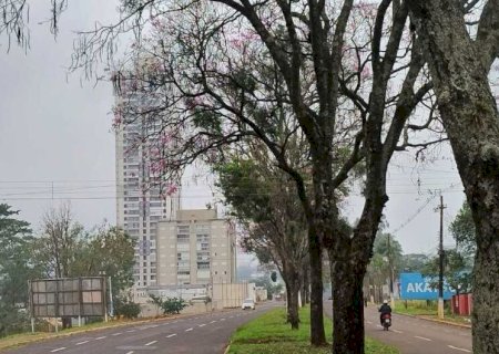 APÓS 18 DIAS DE SECURA, TEMPO 'VIRA' E DOURADOS VOLTA A REGISTRAR CHUVAS