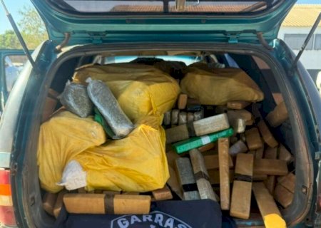 HOMEM É PRESO TRANSPORTANDO 850 KG DE ENTORPECENTES