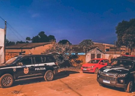HOMEM É PRESO POR ATINGIR VÍTIMA COM 'GARRAFADA' NA REGIÃO DO PESCOÇO