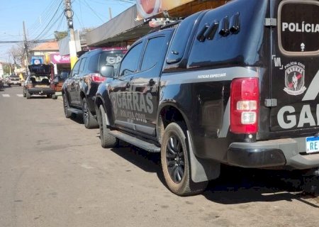 EMPRESA É FECHADA E CINCO SÃO AUTUADOS EM OPERAÇÃO CONTRA COMÉRCIO ILEGAL DE CIGARRO