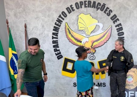 HOMEM ENCONTRA BOLSA DE INDÍGENA COM R$ 5 MIL E ENTREGA NA SEDE DO DOF
