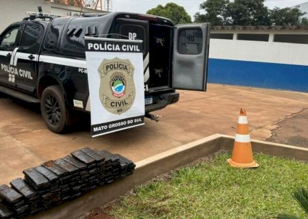 TABLETES DE MACONHA SÃO ENCONTRADOS EM RESIDÊNCIA E HOMEM PRESO POR TRÁFICO