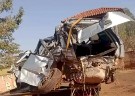MÉDICO MORRE EM COLISÃO ENTRE CARRO E CARRETA APÓS SAIR DE FAZENDA NA MS-158