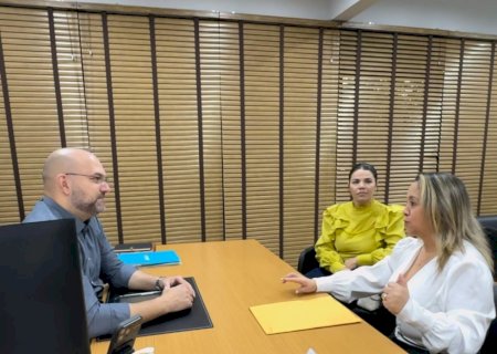 LIA NOGUEIRA BUSCA SOLUÇÕES PARA EDUCAÇÃO EM DOURADOS
