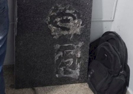 HOMEM É PRESO APÓS FURTAR PLACA DE MÁRMORE DE CEMITÉRIO