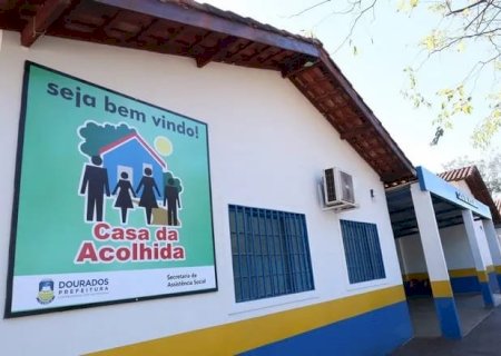 EM DOURADOS, DUPLA É LEVADA A DELEGACIA APÓS AMEAÇAR ESFAQUEAR SERVIDOR DA CASA DA ACOLHIDA