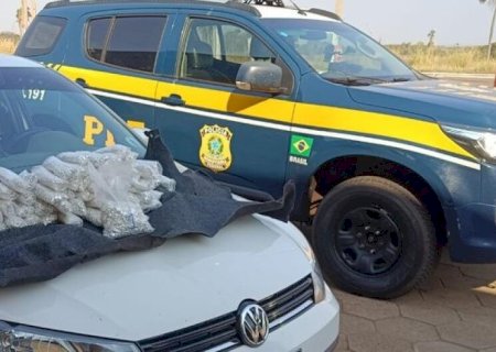POLÍCIA APREENDE MAIS DE 60 KG DE PRATA DURANTE ABORDAGEM NA BR-267