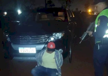 IDOSA É RENDIDA POR ASSALTANTES E TEM CAMINHONETE ROUBADA NA FRONTEIRA