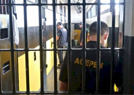PRESO CAI EM CELA DA PED, BATE ROSTO NO VASO E MORRE DURANTE A MADRUGADA