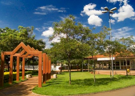 SÁBADO CULTURAL MOVIMENTA O PARQUE DOS IPÊS NO FIM DE SEMANA