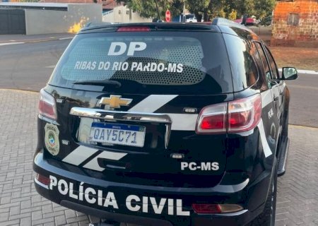 MULHER É PRESA POR TRÁFICO DE DROGAS EM RIBAS DO RIO PARDO