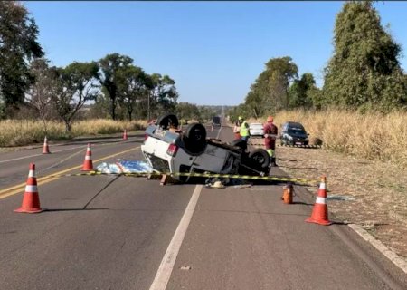 POLICIAL MORRE EM COLISÃO DE CARRO COM CAMINHONETE NA BR-163