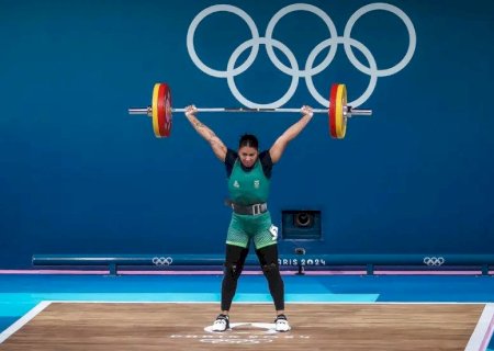 AMANDA SCHOTT PERDE 16KG, LEVANTA 229KG E CHEGA NA 8ª POSIÇÃO NO LEVANTAMENTO DE PESOS