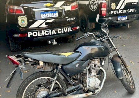 ADOLESCENTES ENVOLVIDOS EM FURTO DE MOTOCICLETA E RECEPTADORA SÃO IDENTIFICADOS