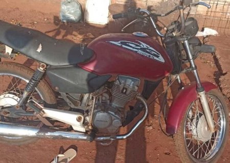 DENÚNCIA LEVA PM ATÉ CASA ONDE MOTO FURTADA ERA ESCONDIDA