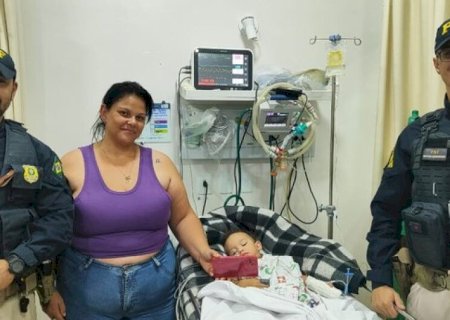 BEBÊ QUE ESTAVA SEM RESPIRAR É SALVA PELA PRF EM TRÊS LAGOAS