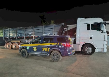 VEÍCULO COM MAIS DE 3 MIL CELULARES SEM DOCUMENTAÇÃO FISCAL É APREENDIDO NA BR-262