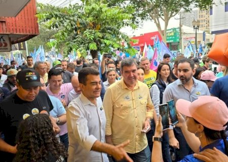 MULTIDÃO ACOMPANHA CAMINHADA DE MARÇAL FILHO COM GOVERNADOR EDUARDO RIEDEL EM DOURADOS