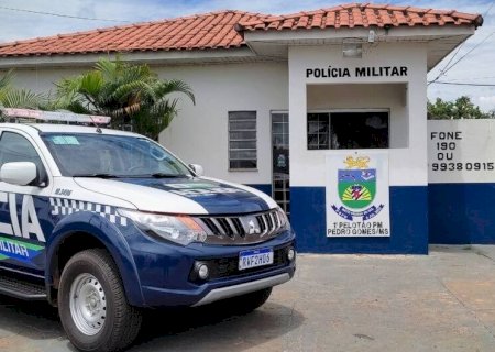 HOMEM É PRESO POR DESCUMPRIR MEDIDA PROTETIVA E INVADIR RESIDÊNCIA DA EX-COMPANHEIRA