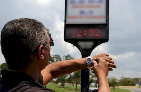 DECISÃO SOBRE HORÁRIO DE VERÃO SERÁ NA TERÇA-FEIRA, DIZ MINISTRO