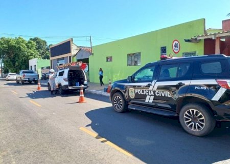 OITO PESSOAS SÃO CONDUZIDAS PARA DELEGACIA EM OPERAÇÃO PARA COMBATER FURTO DE ENERGIA