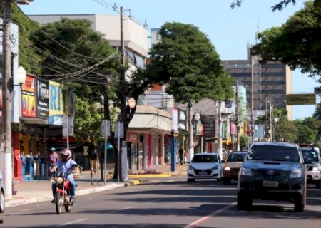 COMÉRCIO ABRE SEXTA E FECHA NO SÁBADO EM DOURADOS