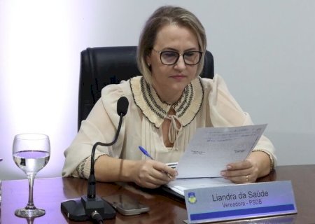 LIANDRA REIVINDICA PARQUINHO COBERTO PARA ESCOLA ESTADUAL