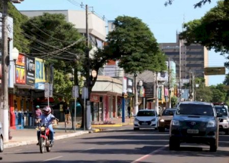 COMÉRCIO ABRE E SERVIÇOS PÚBLICOS FECHAM NO FERIADO DE QUARTA-FEIRA