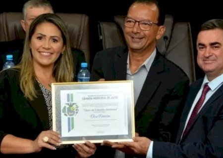 CÂMARA DE JATEÍ FAZ SESSÃO SOLENE PARA ENTREGA DE TÍTULO DE CIDADANIA