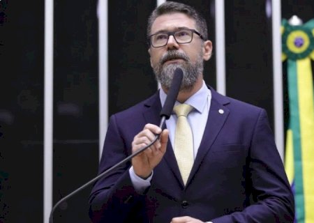 DEPUTADO DE MS, POLLON SUGERE FIM DOS FERIADOS NO PAÍS