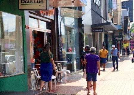 CONFIRA O 'ABRE E FECHA' DO FERIADO DA PROCLAMAÇÃO DA REPÚBLICA EM DOURADOS