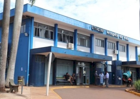 EM DOURADOS, HOMEM DE 85 ANOS CAI DE CIMA DE ÁRVORE QUE PODAVA E MORRE NO HOSPITAL DA VIDA