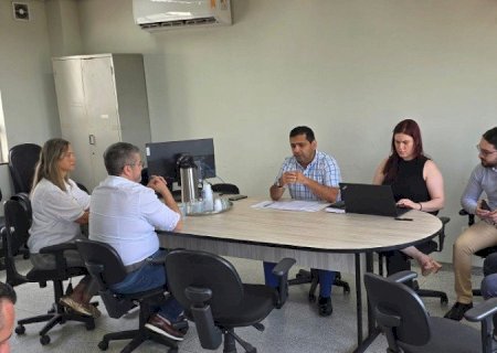 PREFEITURA GARANTE SALÁRIO DE DEZEMBRO, 13º E CONTRATOS DE LIMPEZA, ILUMINAÇÃO E TAPA-BURACO
